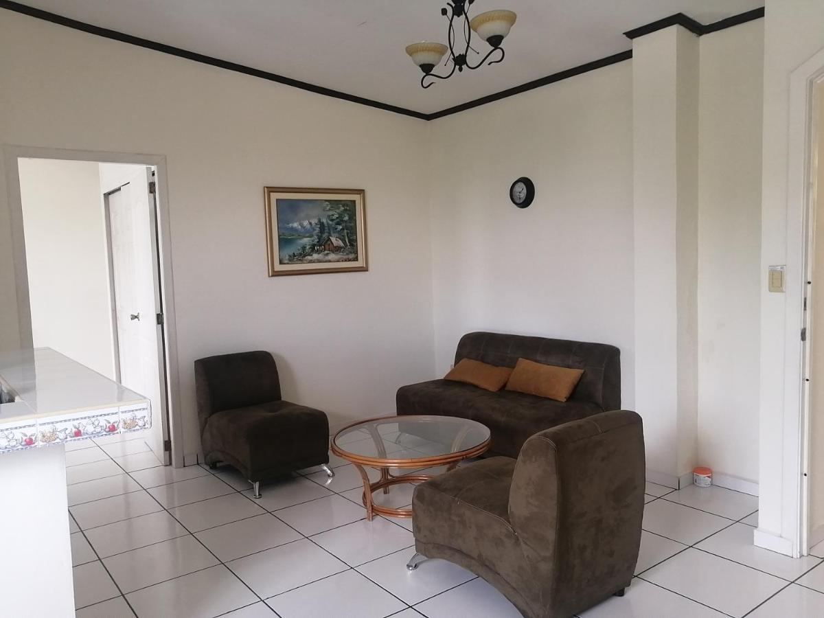Hotel Villa Serena San Benito San Salvador Exteriör bild