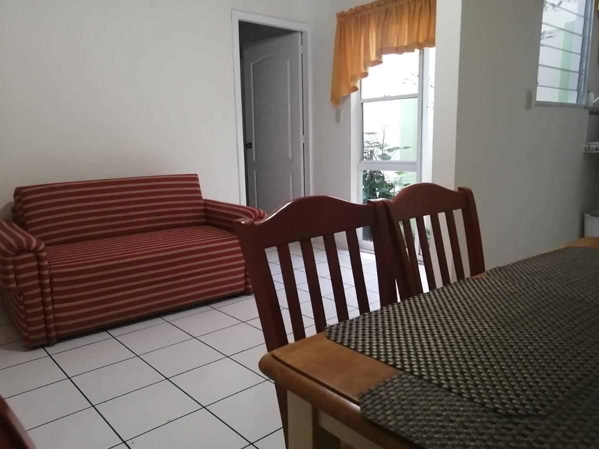 Hotel Villa Serena San Benito San Salvador Exteriör bild