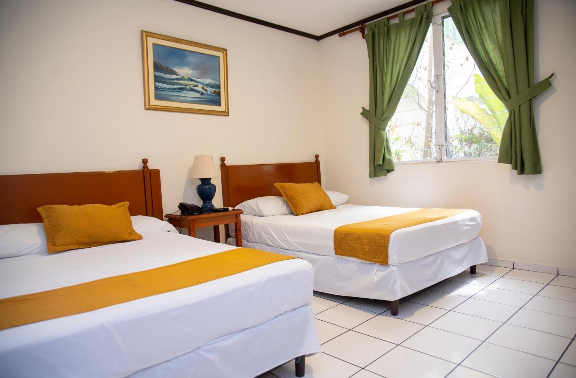 Hotel Villa Serena San Benito San Salvador Exteriör bild